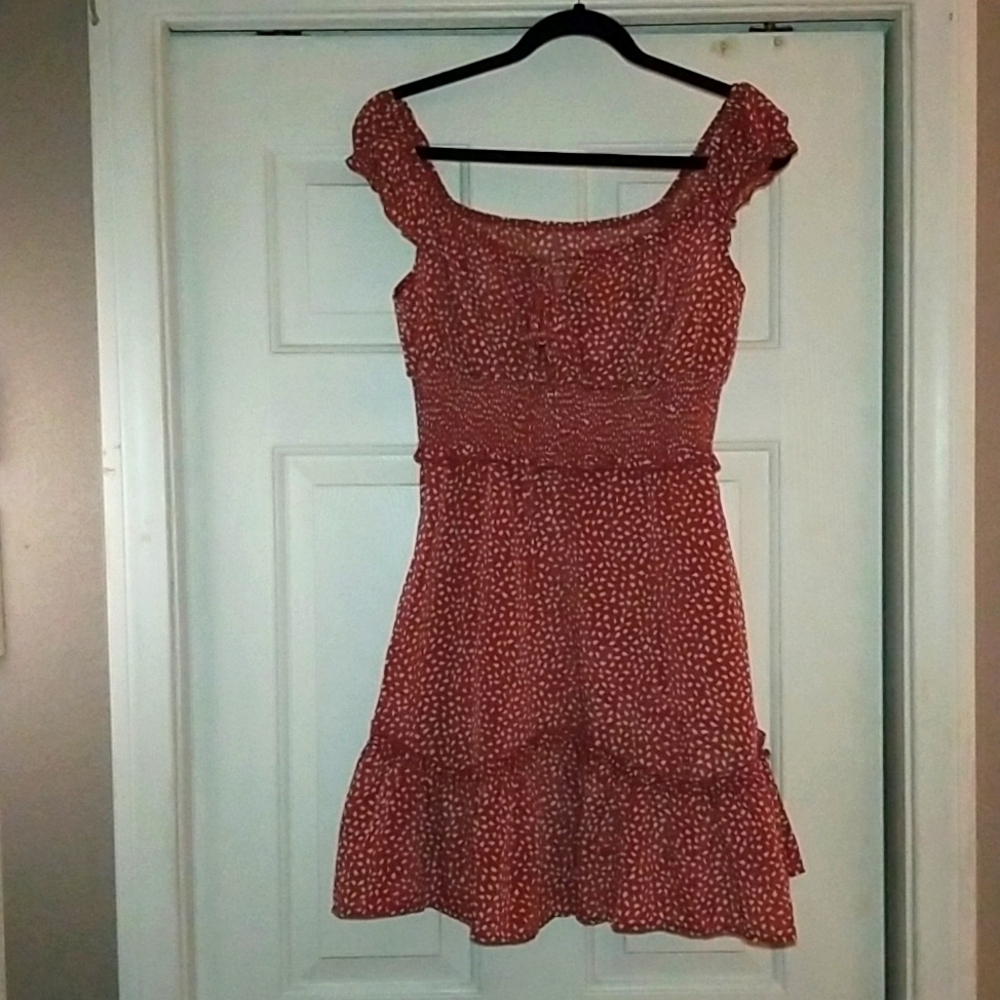 NWOT SUMMER BREEZE LIGHT WEIGHT OFF THE SHOULDER SMOCKED  RUFFLE DRESS WESTERN